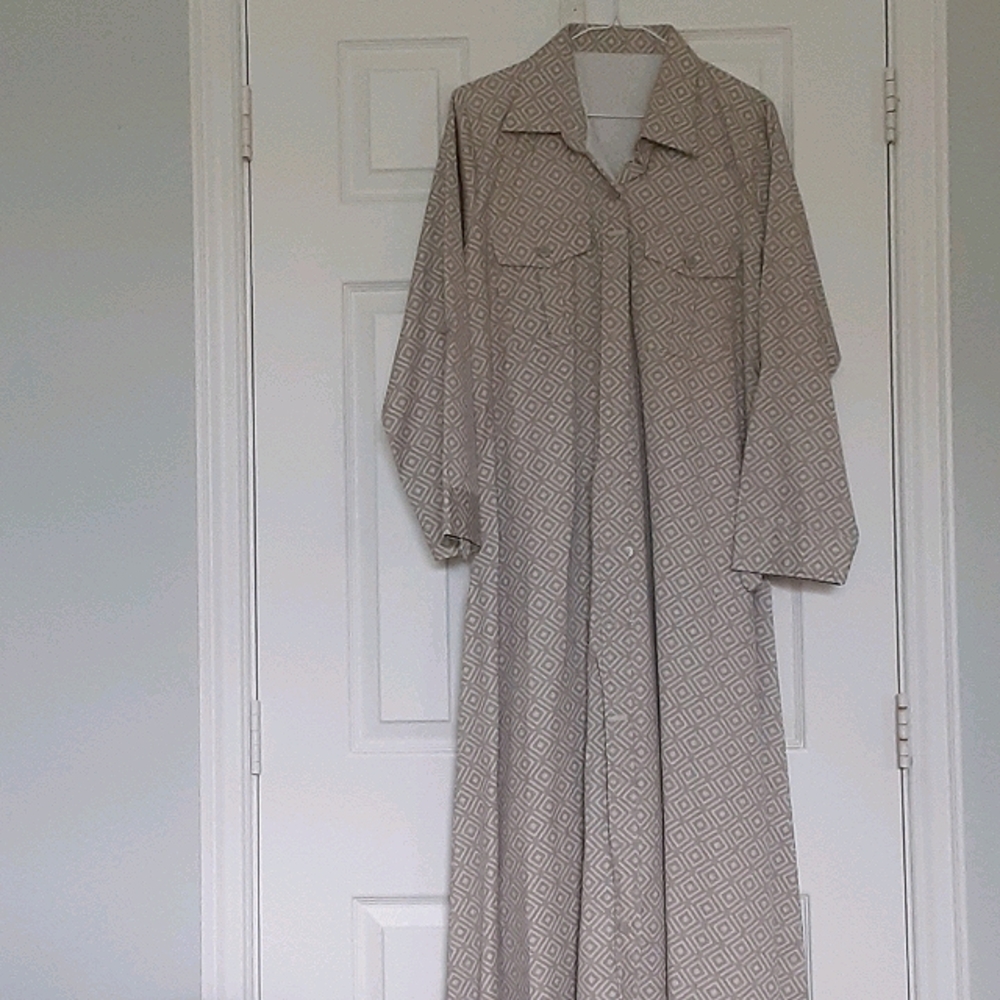 Topcoat/Overcoat, Full Length women size L (NWOT)